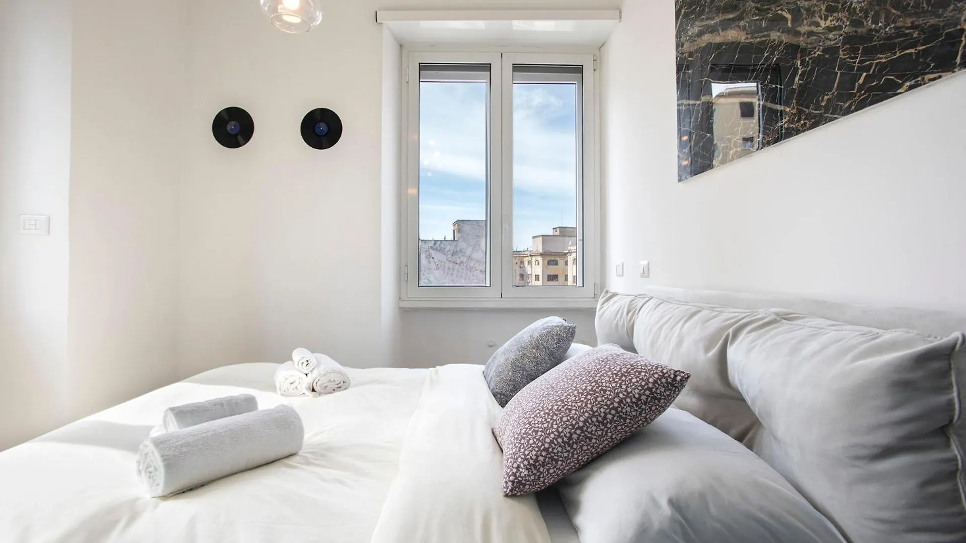 Il Principe - Luxury Boutique Apartment Near The Colosseo Rome 0*,  Italy
